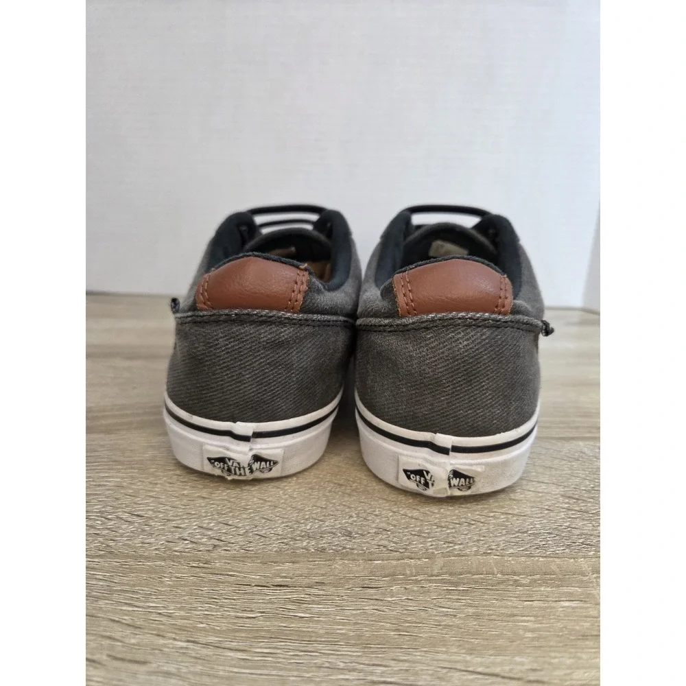 VANS GREY DENIM  LOW TOP SKATEBOARD SHOES‎ with elastic faux laces. Mens Size 9